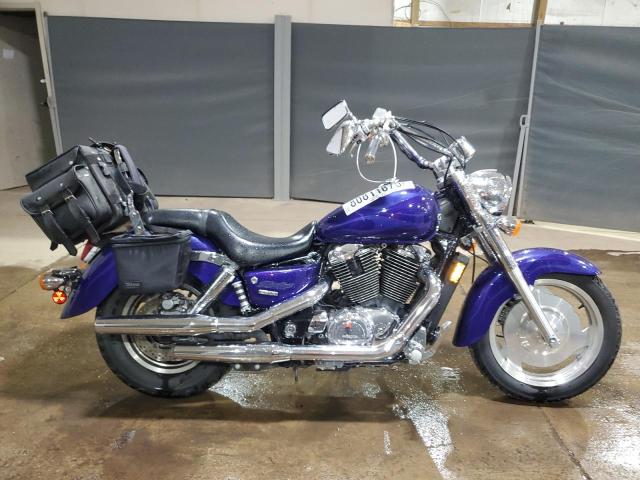 2004 HONDA VT1100 C2, 