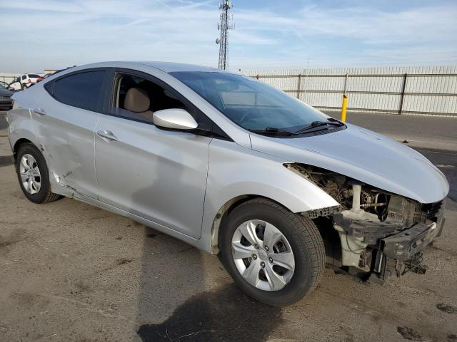 5NPDH4AE3GH698645 - 2016 HYUNDAI ELANTRA SE SILVER photo 4