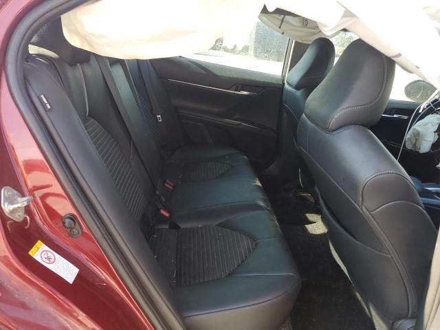 4T1B11HK2JU514133 - 2018 TOYOTA CAMRY L RED photo 10