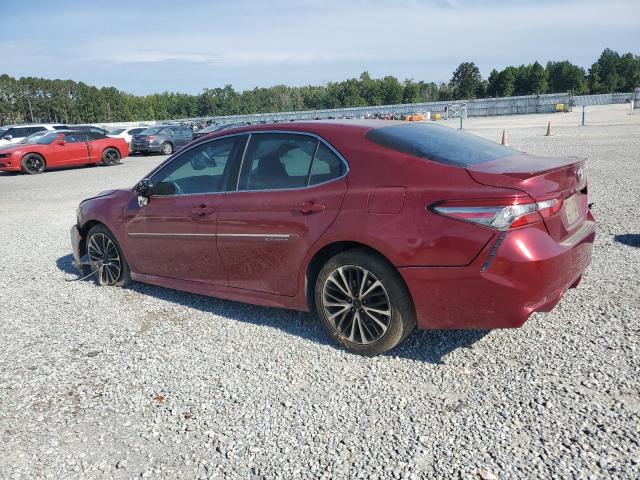 4T1B11HK2JU514133 - 2018 TOYOTA CAMRY L RED photo 2