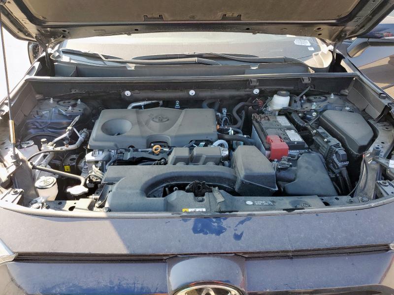 2T3W1RFV4RW345717 - 2024 TOYOTA RAV4 XLE BLUE photo 11