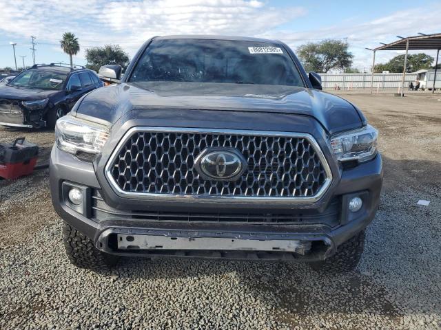 3TMCZ5AN1KM277847 - 2019 TOYOTA TACOMA DOUBLE CAB 灰色 照片 5