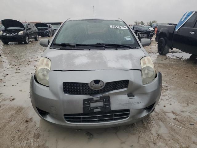 JTDJT923385210498 - 2008 TOYOTA YARIS SILVER photo 5