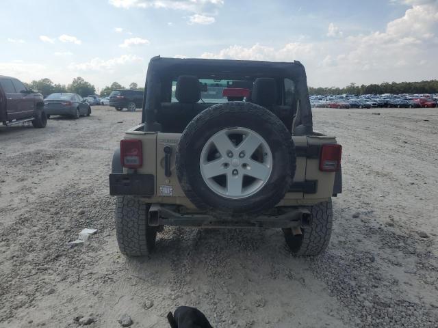 1C4HJWDG1GL285066 - 2016 JEEP WRANGLER U SPORT 米色 照片 6