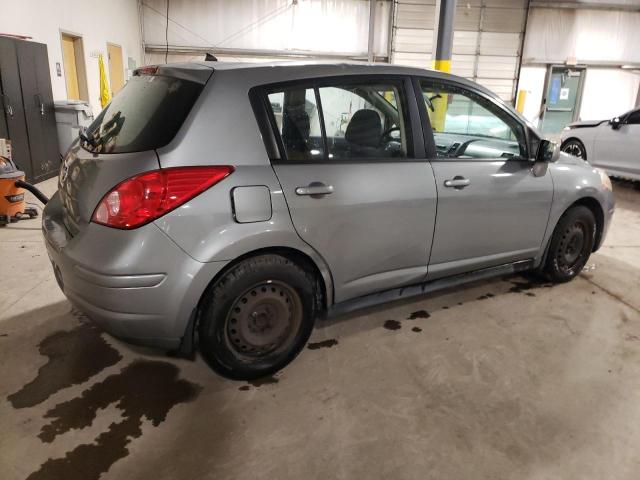 3N1BC13EX9L354186 - 2009 NISSAN VERSA S GRAY photo 3