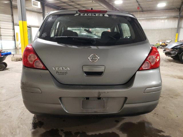 3N1BC13EX9L354186 - 2009 NISSAN VERSA S GRAY photo 6