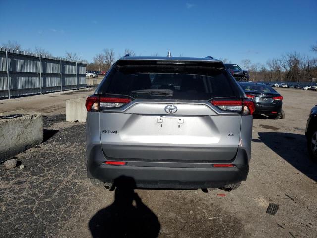 2T3K1RFV2MC124108 - 2021 TOYOTA RAV4 LE 银色 照片 6