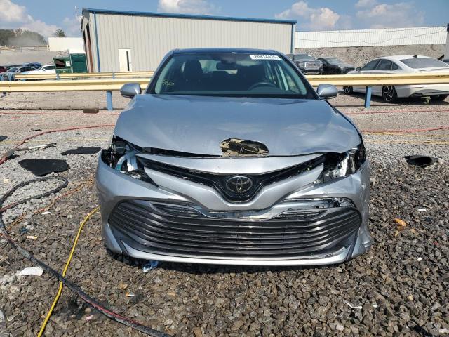 4T1B11HK9KU745063 - 2019 TOYOTA CAMRY L SILVER photo 5