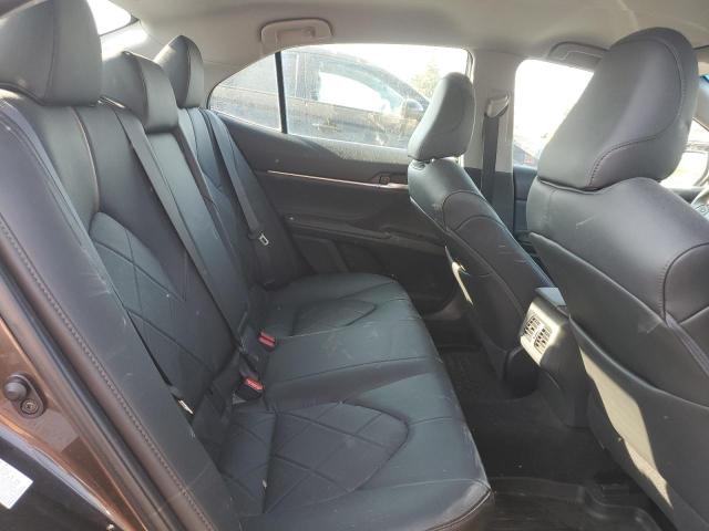 4T1B11HK7JU517299 - 2018 TOYOTA CAMRY L CHARCOAL photo 10