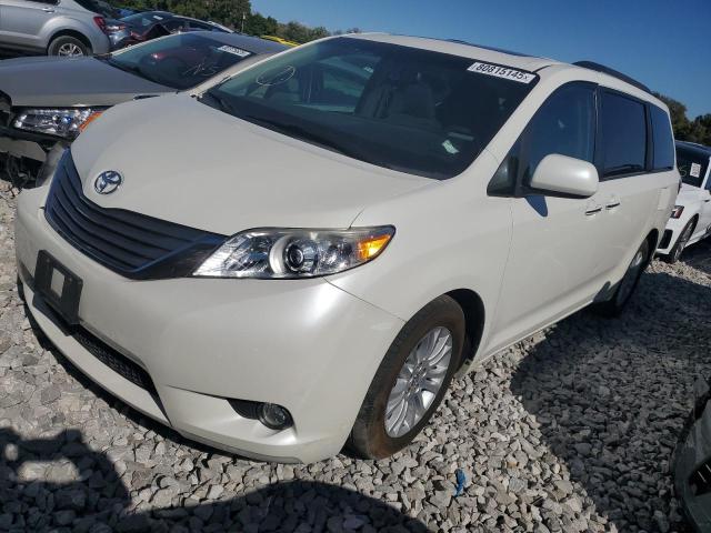 2017 TOYOTA SIENNA XLE, 
