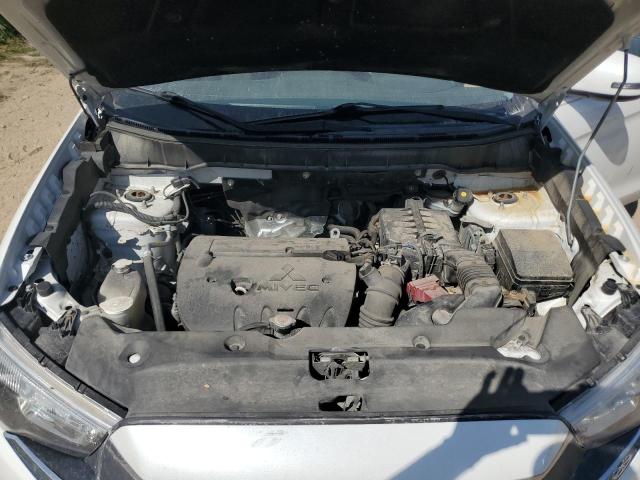 JA4AP3AU1GZ062087 - 2016 MITSUBISHI OUTLANDER ES თეთრი ფოტო 12