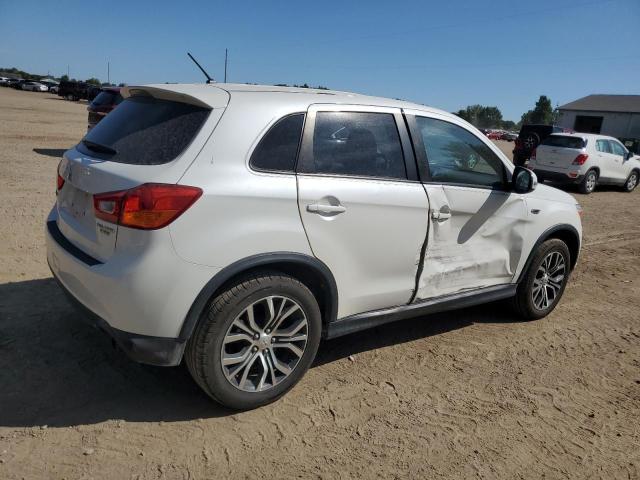 JA4AP3AU1GZ062087 - 2016 MITSUBISHI OUTLANDER ES თეთრი ფოტო 3