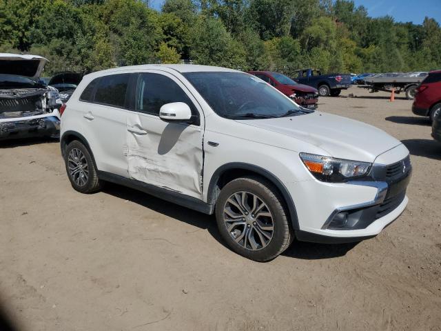 JA4AP3AU1GZ062087 - 2016 MITSUBISHI OUTLANDER ES თეთრი ფოტო 4