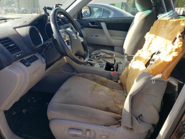 5TDBK3EH3DS201753 - 2013 TOYOTA HIGHLANDER BASE Kastanienbraun Foto 7