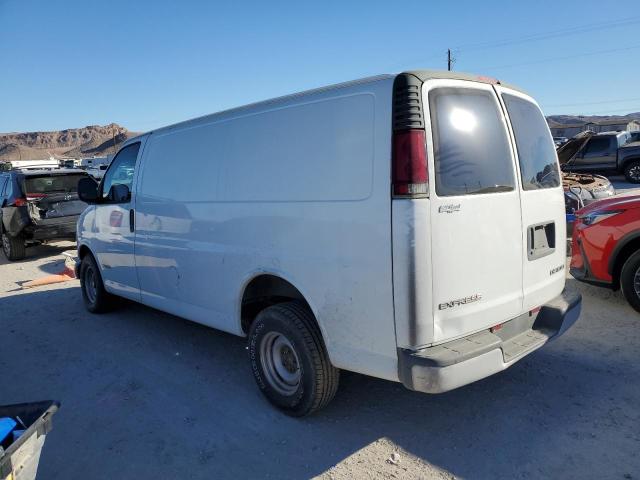 1GCFG15W011188345 - 2001 CHEVROLET EXPRESS G1 WHITE photo 2