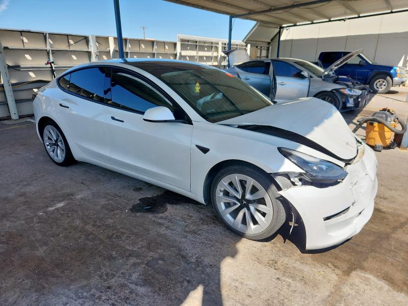 5YJ3E1EA5MF938945 - 2021 TESLA MODEL 3 WHITE photo 4
