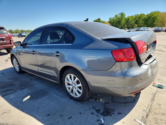 3VWDX7AJ4DM401581 - 2013 VOLKSWAGEN JETTA SE GRAY photo 2