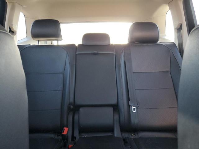 3VV3B7AX3JM013448 - 2018 VOLKSWAGEN TIGUAN SE BLACK photo 10