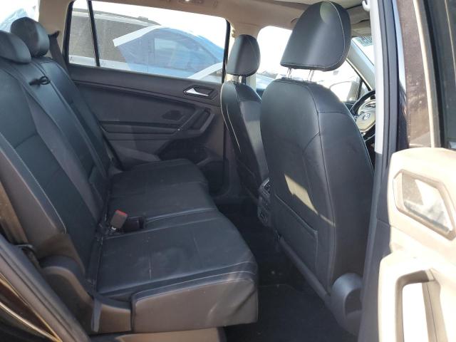 3VV3B7AX3JM013448 - 2018 VOLKSWAGEN TIGUAN SE BLACK photo 11