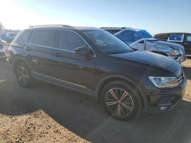 3VV3B7AX3JM013448 - 2018 VOLKSWAGEN TIGUAN SE BLACK photo 4