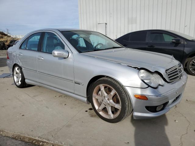 WDBRF52HX7A951296 - 2007 MERCEDES-BENZ C 230 SILVER photo 4