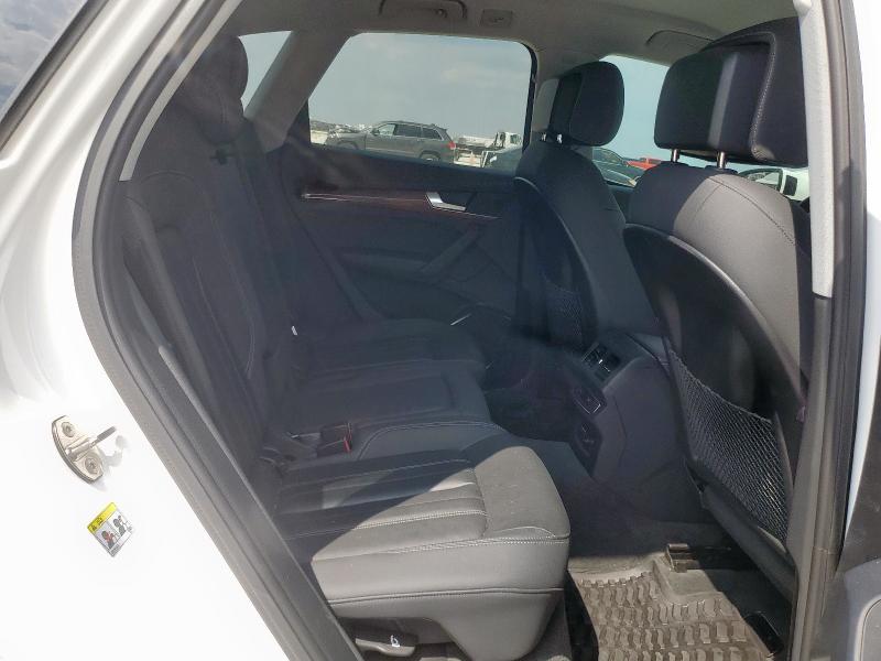 WA1AAAFY6M2004689 - 2021 AUDI Q5 PREMIUM WHITE photo 11