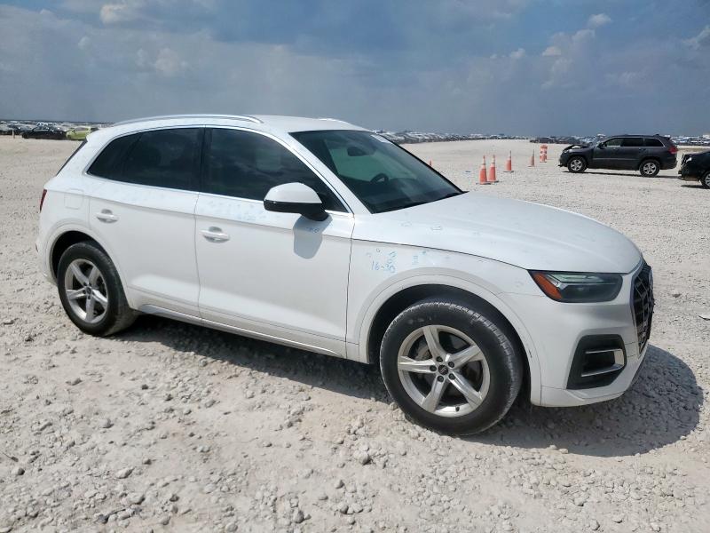 WA1AAAFY6M2004689 - 2021 AUDI Q5 PREMIUM WHITE photo 4