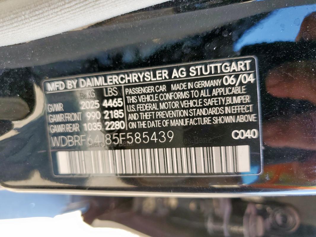 WDBRF64J85F585439 - 2005 MERCEDES-BENZ C 320 黑色 照片 12