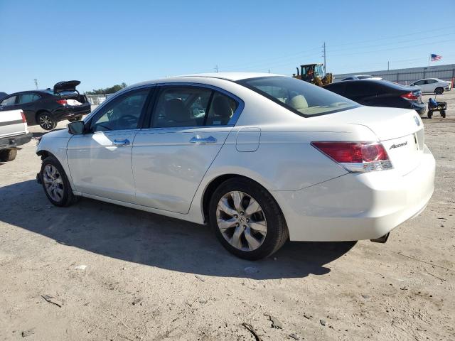 1HGCP36729A003294 - 2009 HONDA ACCORD EX WHITE photo 2