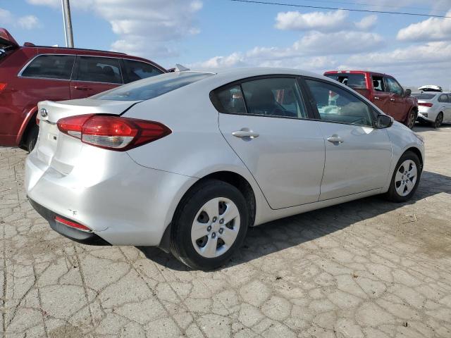 3KPFL4A77HE069727 - 2017 KIA FORTE LX SILVER photo 3