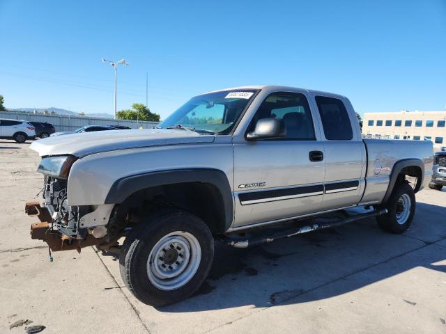 2004 CHEVROLET SILVERADO C2500 HEAVY DUTY, 