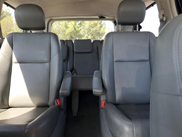 2C4RVABG2CR321430 - 2012 VOLKSWAGEN ROUTAN SE BLACK photo 10