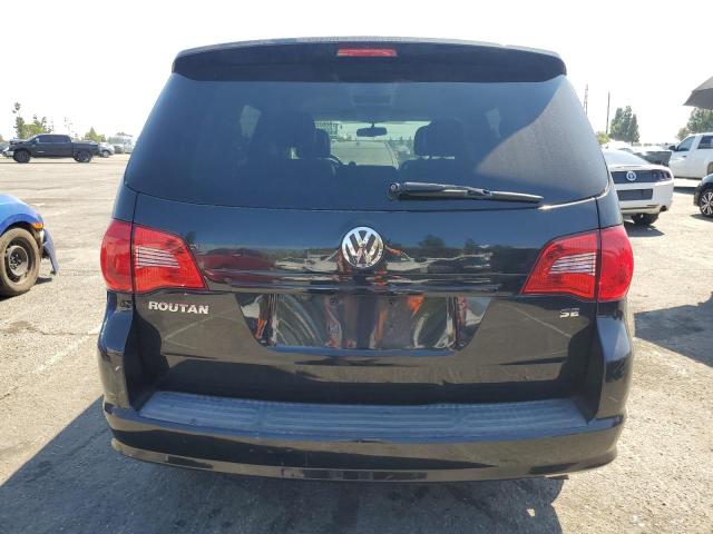 2C4RVABG2CR321430 - 2012 VOLKSWAGEN ROUTAN SE BLACK photo 6