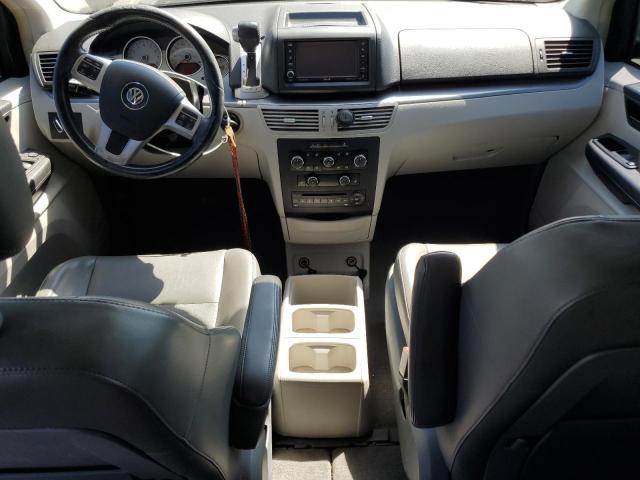 2C4RVABG2CR321430 - 2012 VOLKSWAGEN ROUTAN SE BLACK photo 8