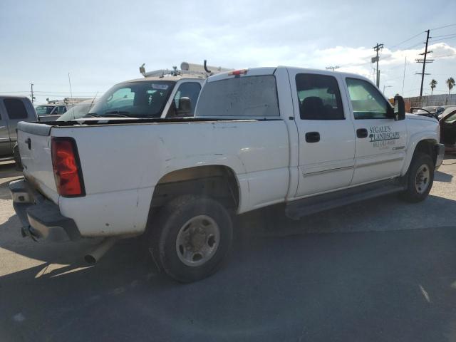 1GCHC23UX6F127977 - 2006 CHEVROLET SILVERADO C2500 HEAVY DUTY WHITE photo 3
