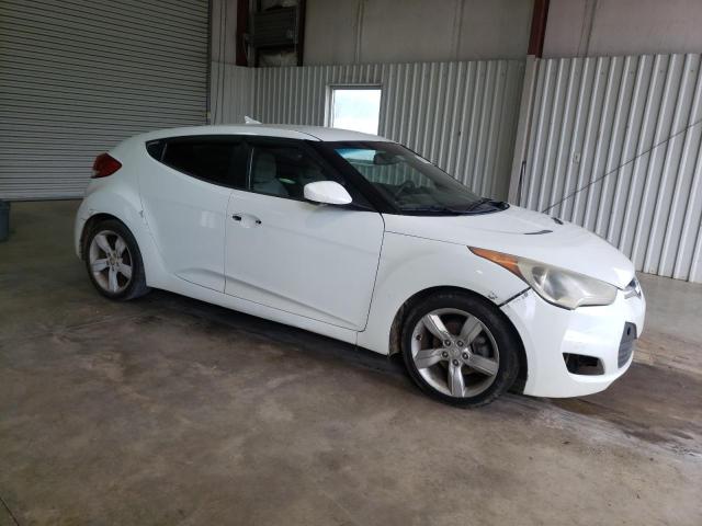 KMHTC6AD0DU116429 - 2013 HYUNDAI VELOSTER WHITE photo 4