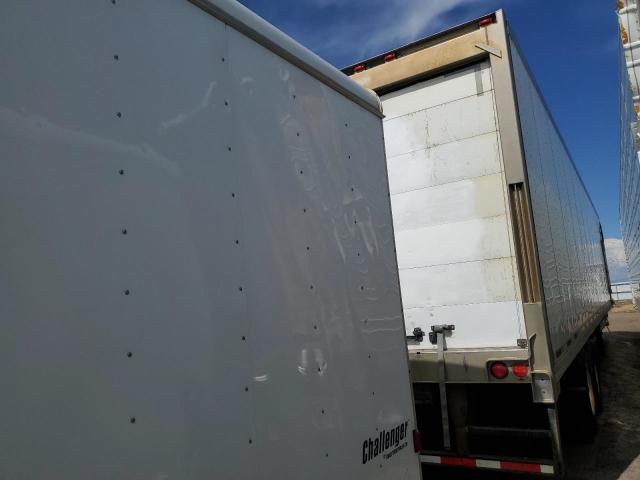 1UYVS2481DU637202 - 2013 UTILITY UNKNOWN WHITE photo 4