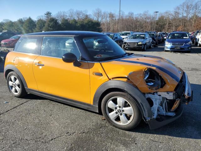 WMWXP5C32H3C64165 - 2017 MINI COOPER ORANGE photo 4