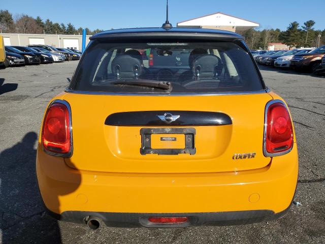 WMWXP5C32H3C64165 - 2017 MINI COOPER ORANGE photo 6