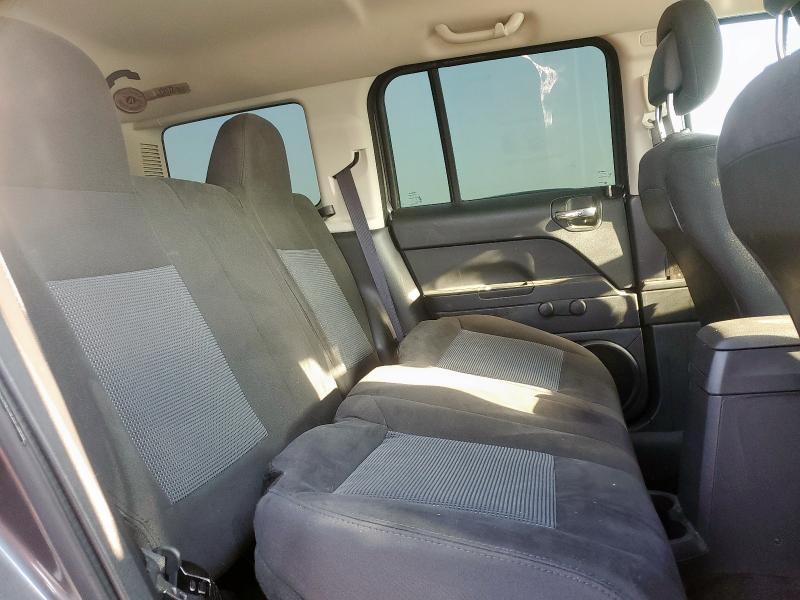 1C4NJPBB2GD583362 - 2016 JEEP PATRIOT SPORT 灰色 照片 10