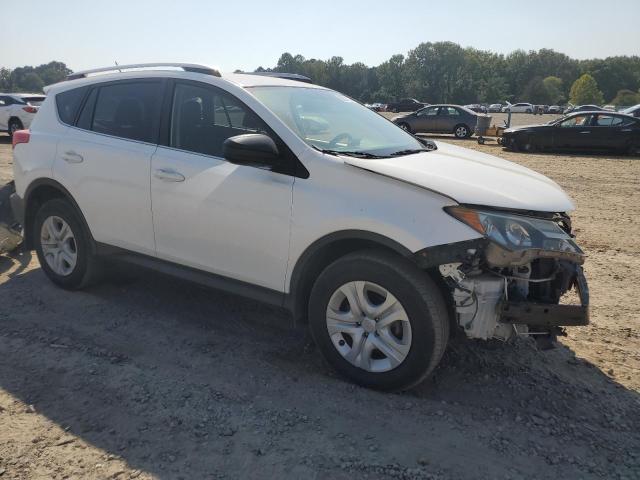 JTMBFREV5FD168024 - 2015 TOYOTA RAV4 LE 白色 照片 4