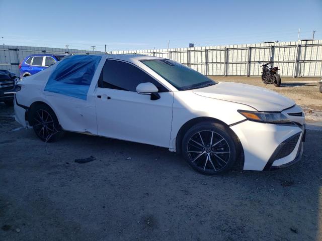 4T1G11AKXPU745693 - 2023 TOYOTA CAMRY SE NIGHT SHADE WHITE photo 4