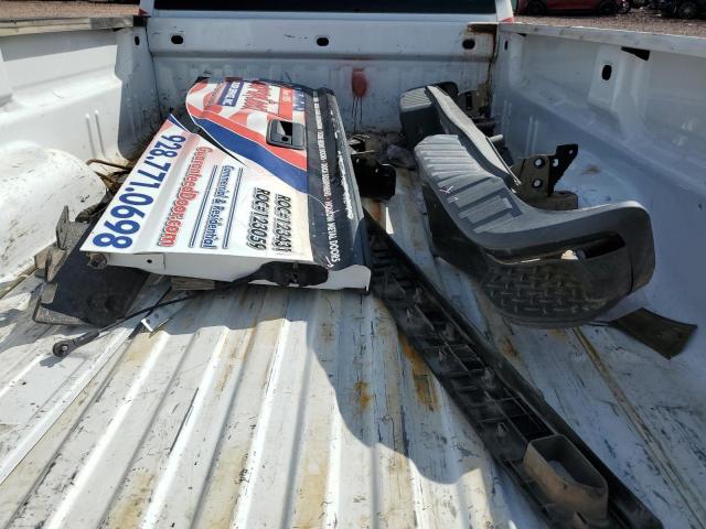 1GCNCNEC7HZ356434 - 2017 CHEVROLET SILVERADO C1500 WHITE photo 12