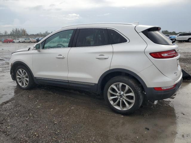 5LMCJ2C92KUL50329 - 2019 LINCOLN MKC SELECT WHITE photo 2
