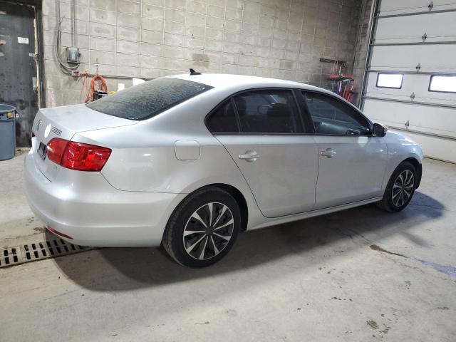 3VWD17AJ7EM360186 - 2014 VOLKSWAGEN JETTA SE SILVER photo 3