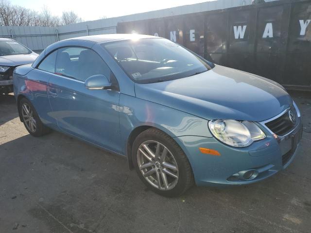 WVWFA71F98V002587 - 2008 VOLKSWAGEN EOS LUX BLUE photo 4