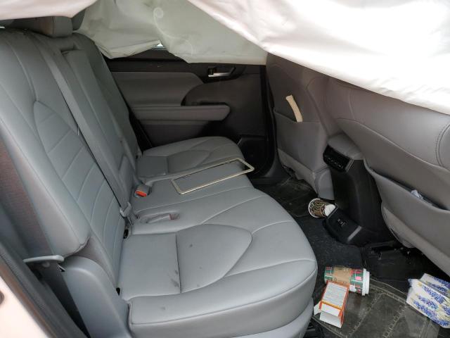 5TDGZRAH2MS031394 - 2021 TOYOTA HIGHLANDER XLE WHITE photo 10