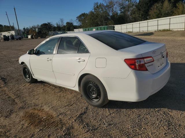 4T4BF1FK5DR277359 - 2013 TOYOTA CAMRY L WHITE photo 2