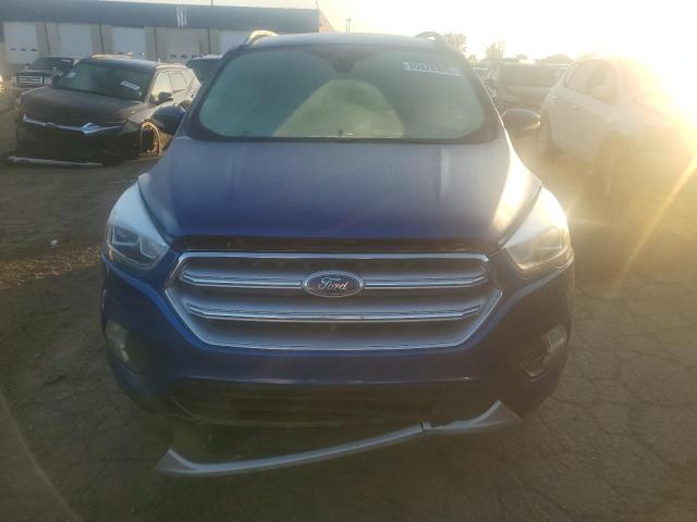 1FMCU9JD5HUB87906 - 2017 FORD ESCAPE TITANIUM Blau Foto 5