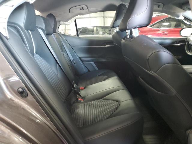 4T1G11BK7MU035872 - 2021 TOYOTA CAMRY SE ნაცრისფერი ფოტო 10